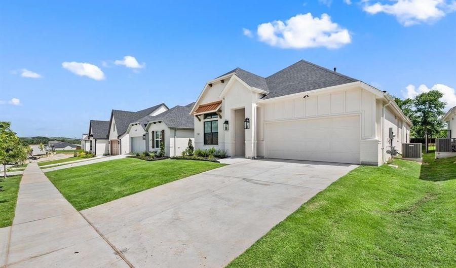 151 Kingfisher Ln, Aledo, TX 76008 - 4 Beds, 3 Bath