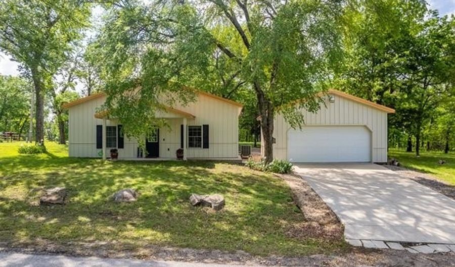 6515 N 4402 Rd, Adair, OK 74330 - 2 Beds, 2 Bath