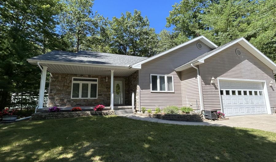 2188 Sommerset Dr, Alpena, MI 49707 - 3 Beds, 3 Bath