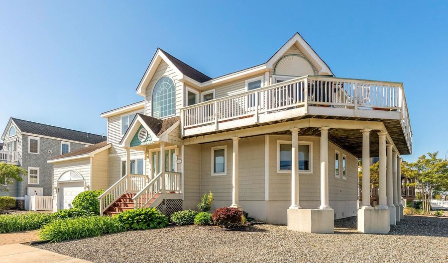 7423 Ocean Dr, Avalon, NJ 08202 - 5 Beds, 2 Bath