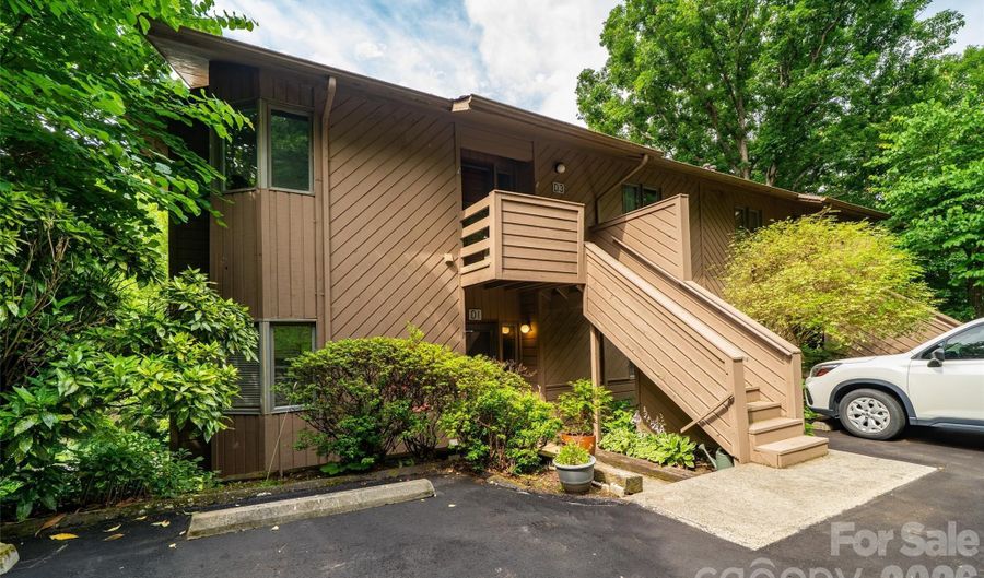 305 Piney Mountain Dr D-1, Asheville, NC 28805 - 2 Beds, 2 Bath