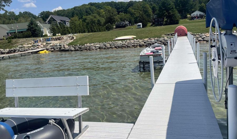 11282 S East Torch Lake Dr, Alden, MI 49612 - 5 Beds, 3 Bath