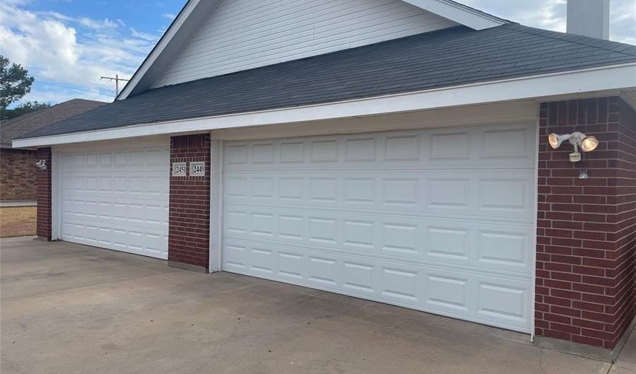 2449 Patriot Commons Rd, Abilene, TX 79601 - 3 Beds, 2 Bath