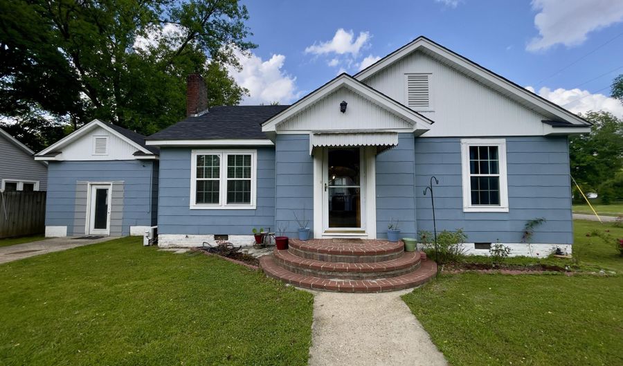 165 College St, Alamo, TN 38001 - 3 Beds, 1 Bath