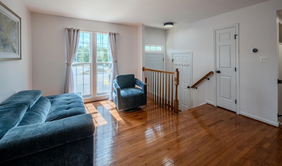 6570 OSPREY POINT Ln, Alexandria, VA 22315 - 3 Beds, 3 Bath