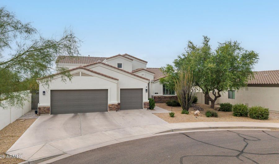 5127 E MAZATZAL Dr, Cave Creek, AZ 85331 - 5 Beds, 4 Bath