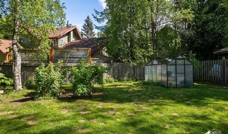12811 Silver Spruce Dr, Anchorage, AK 99516 - 3 Beds, 3 Bath