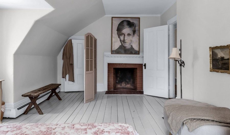 852 Hale St, Beverly, MA 01915 - 8 Beds, 6 Bath