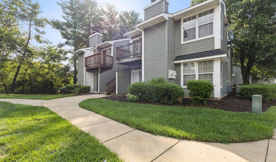 8633- C BEEKMAN Pl, Alexandria, VA 22309 - 1 Beds, 1 Bath