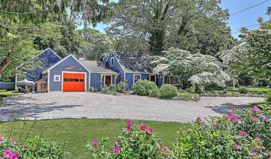 44 Washington Rd, Barrington, RI 02806 - 3 Beds, 3 Bath