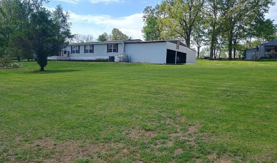 46 Private Road 160-190, Alton, MO 65606 - 4 Beds, 2 Bath