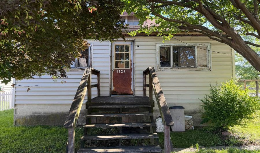 1124 N POINT Rd, Baltimore, MD 21222 - 2 Beds, 1 Bath