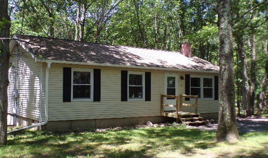 101 Mohawk Trl, Albrightsville, PA 18210 - 3 Beds, 1 Bath