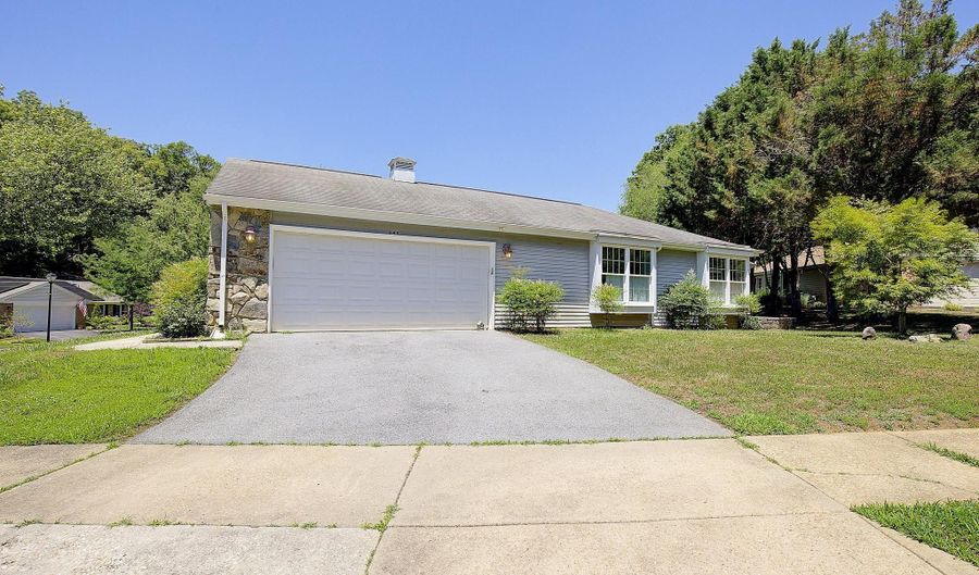 848 DEERWOOD Ct, Annapolis, MD 21401 - 3 Beds, 2 Bath