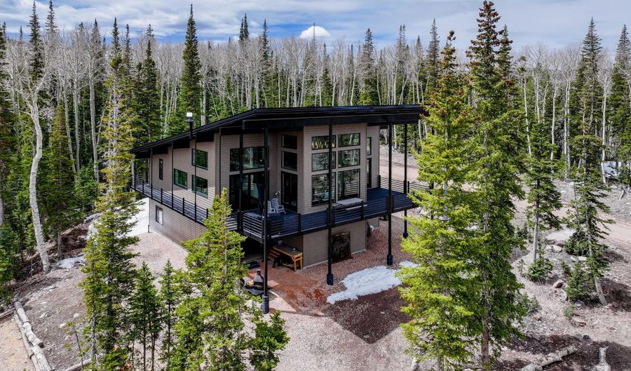 466 N Elk Dr, Brian Head, UT 84719 - 3 Beds, 3 Bath