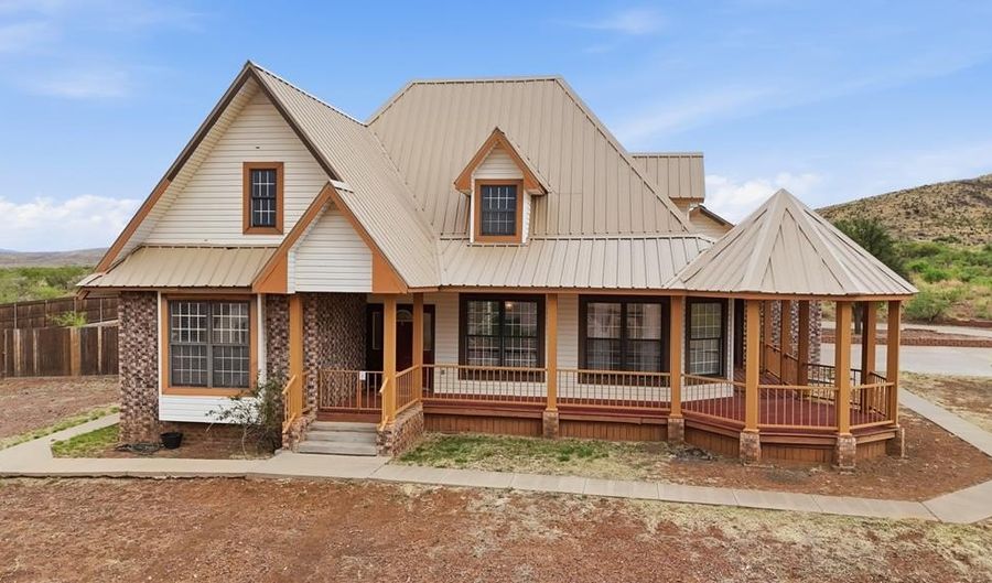 2005 Longbranch, Alpine, TX 79830 - 4 Beds, 3 Bath