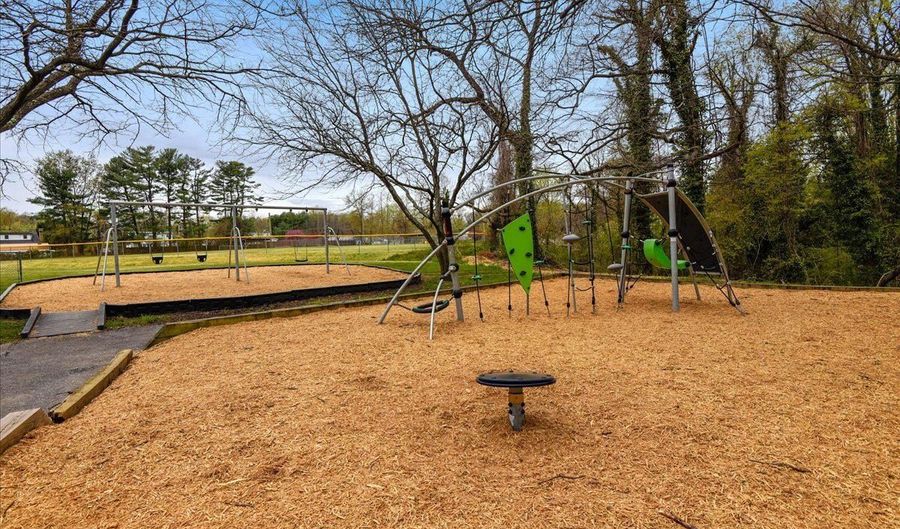 608 TALON Ct, Arnold, MD 21012 - 4 Beds, 4 Bath