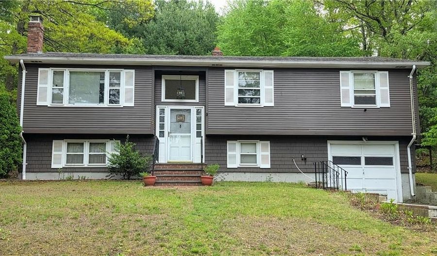 22 Winsor Ave, Johnston, RI 02919 - 3 Beds, 2 Bath