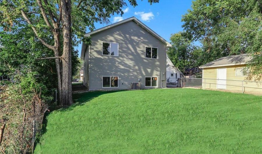 426 Taylor St, Anoka, MN 55303 - 5 Beds, 2 Bath