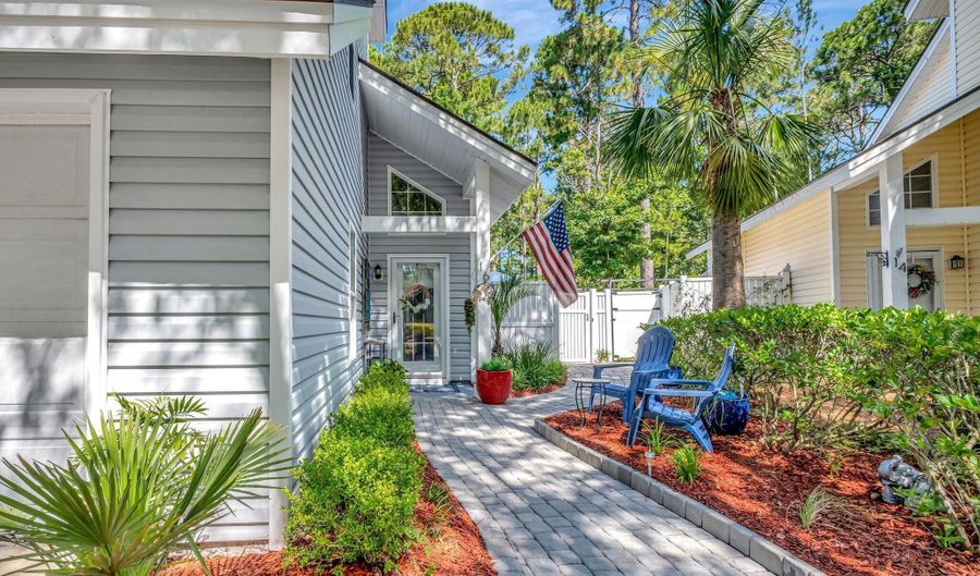 16 Lake Linden Ln, Bluffton, SC 29910 - 3 Beds, 3 Bath