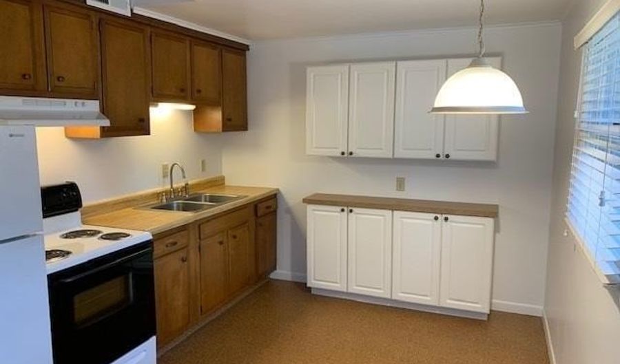 712 Company Apt 1, Adrian, MI 49221 - 2 Beds, 1 Bath