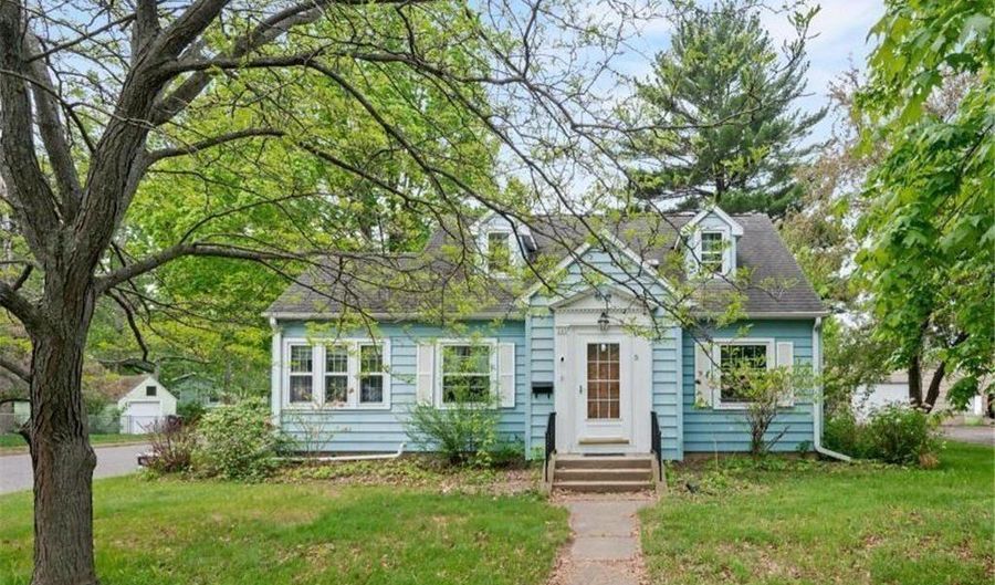 203 South St, Amery, WI 54001 - 3 Beds, 2 Bath