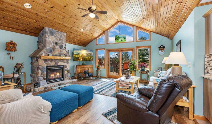 2015-7 Czech Ct 1207, Arkdale, WI 54613 - 3 Beds, 2 Bath