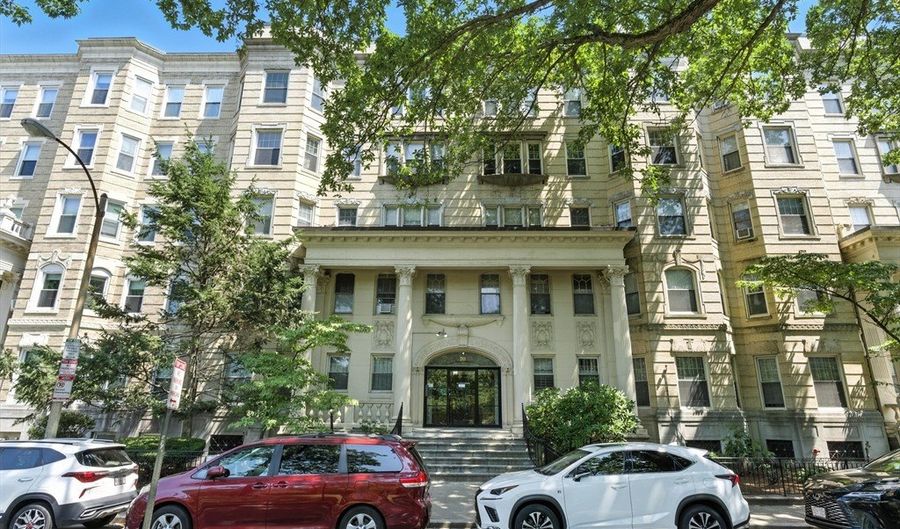70 Fenway 51, Boston, MA 02115 - 2 Beds, 1 Bath