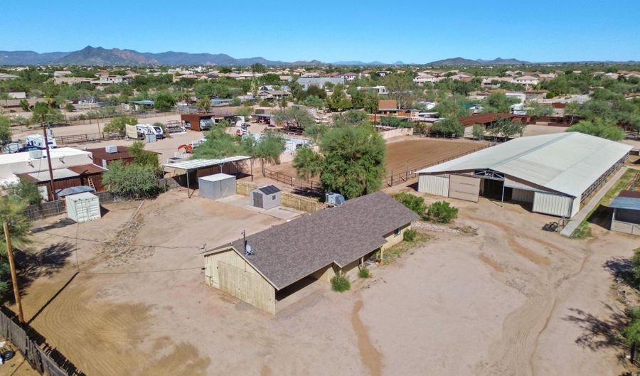 27429 N 44TH St, Cave Creek, AZ 85331 - 2 Beds, 2 Bath