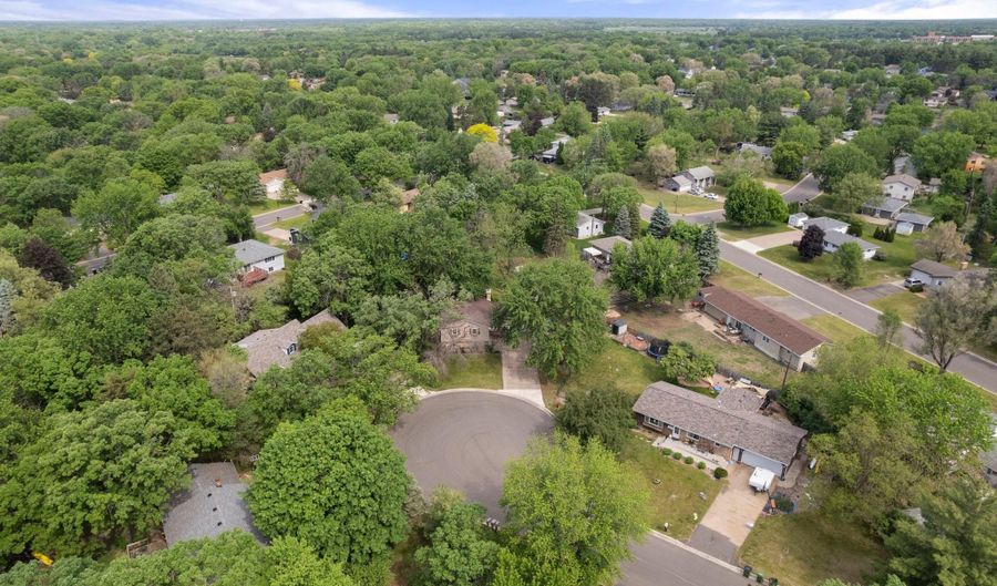 13850 Osage St NW, Andover, MN 55304 - 5 Beds, 2 Bath