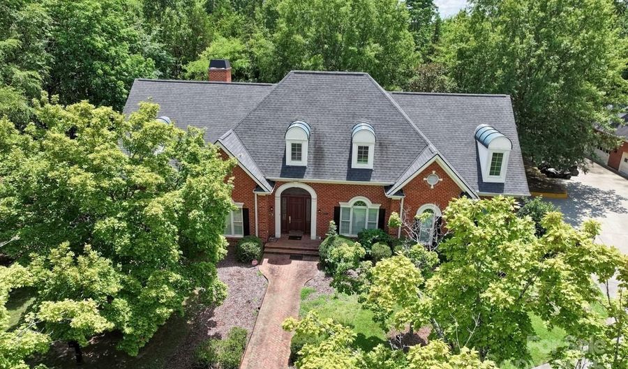 7000 Old Providence Rd, Charlotte, NC 28226 - 4 Beds, 4 Bath