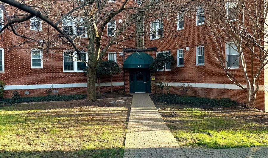 24 S OLD GLEBE Rd S 202, Arlington, VA 22204 - 1 Beds, 1 Bath
