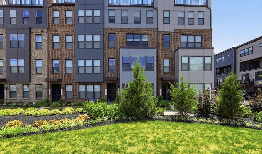 43732 TRANSIT Sq, Ashburn, VA 20147 - 2 Beds, 3 Bath