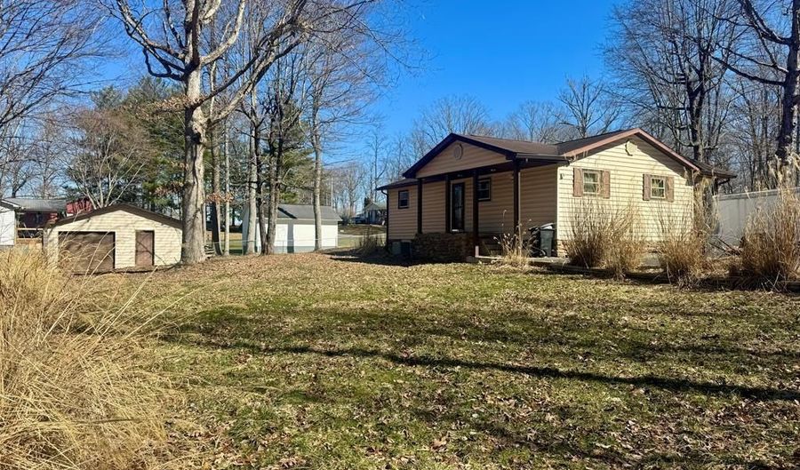 927 OLD GRANDVIEW Rd, Beaver, WV 25813 - 3 Beds, 1 Bath