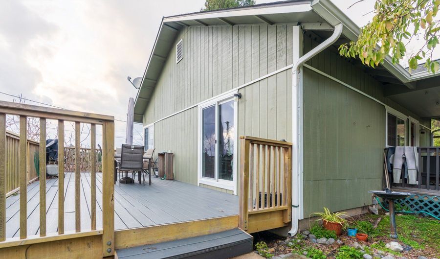 97958 PAYNE Rd, Brookings, OR 97415 - 3 Beds, 2 Bath