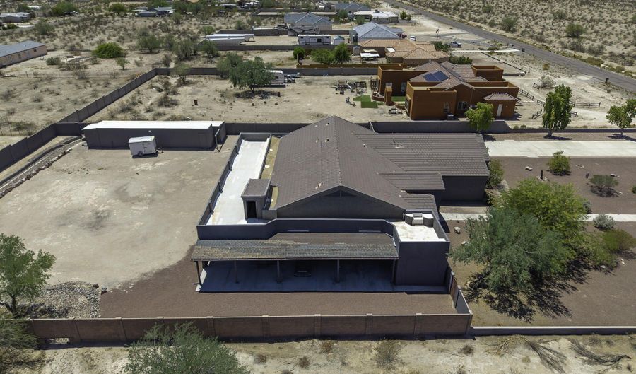 10203 N BURRIS Rd, Casa Grande, AZ 85122 - 3 Beds, 3 Bath