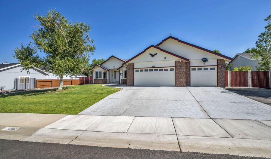 1284 Topaz Ln, Gardnerville, NV 89460 - 3 Beds, 2 Bath