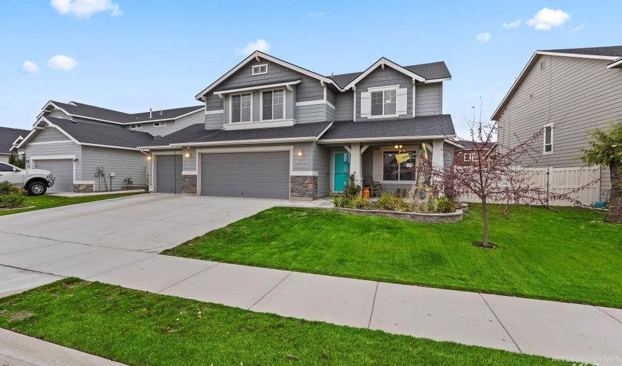 13330 Bloomfield Dr, Caldwell, ID 83607 - 5 Beds, 3 Bath