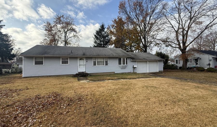 574 Hopping Rd, Belford, NJ 07718 - 3 Beds, 2 Bath