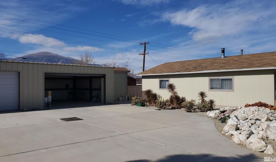 223 I St, Hawthorne, NV 89415 - 2 Beds, 1 Bath