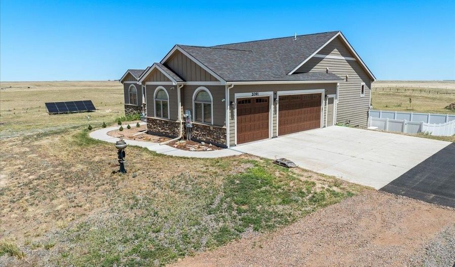 2091 LACY Dr, Cheyenne, WY 82009 - 4 Beds, 3 Bath