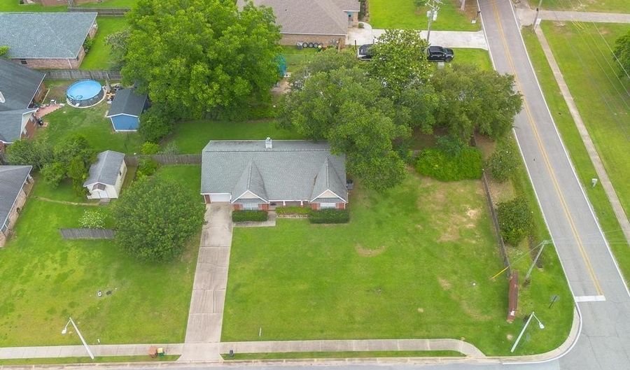 15281 Clear Springs Dr, Biloxi, MS 39532 - 3 Beds, 2 Bath