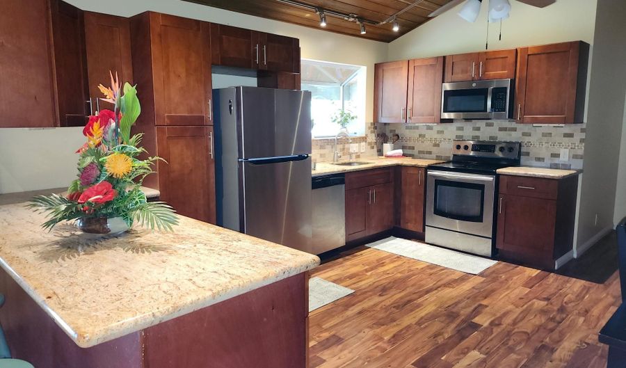 80 Alekanekelo Pl, Haiku, HI 96708 - 2 Beds, 2 Bath