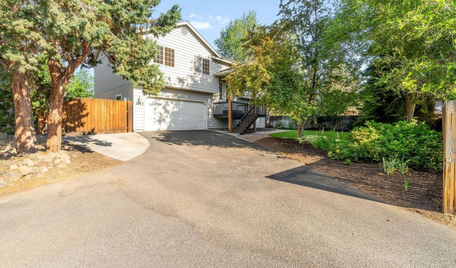 3147 NE Purcell Blvd, Bend, OR 97701 - 3 Beds, 3 Bath