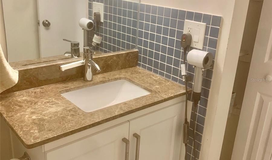 954 LAKE DESTINY Rd E, Altamonte Springs, FL 32714 - 2 Beds, 1 Bath