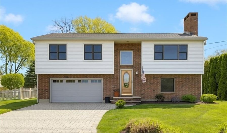 11 Renfrew Ave, Middletown, RI 02842 - 4 Beds, 2 Bath