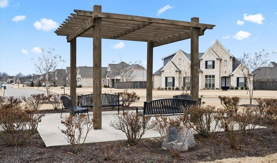 6391 CLARKSON Cir W, Arlington, TN 38002 - 5 Beds, 4 Bath