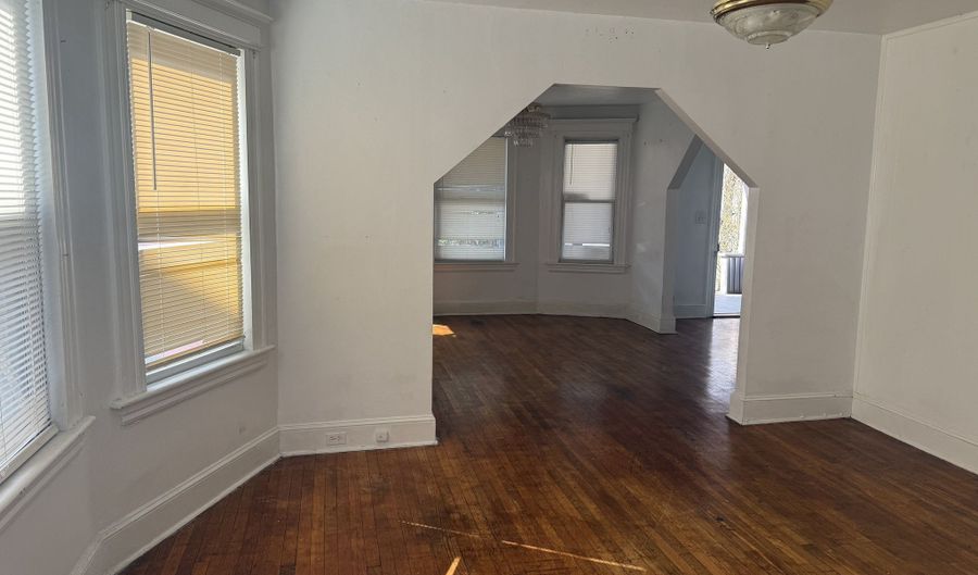 2224 E Main St 1, Bridgeport, CT 06610 - 2 Beds, 1 Bath