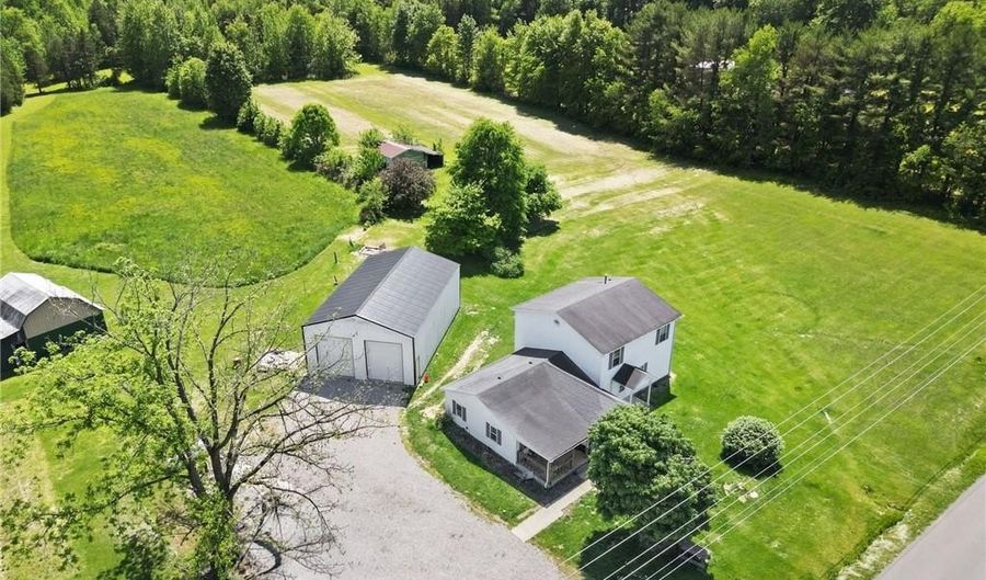 1868 E Harrod Rd, Austin, IN 47102 - 3 Beds, 3 Bath