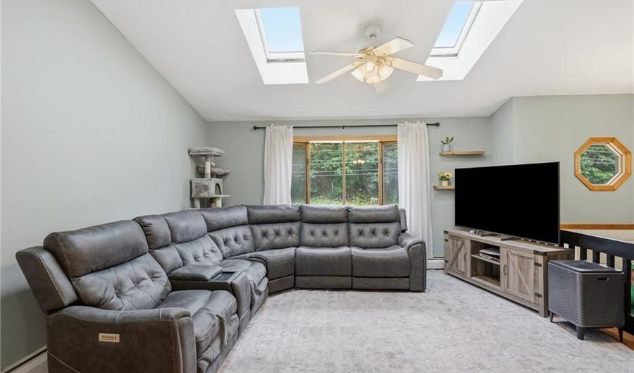 3870 Diamond Hill Rd, Cumberland, RI 02864 - 3 Beds, 1 Bath